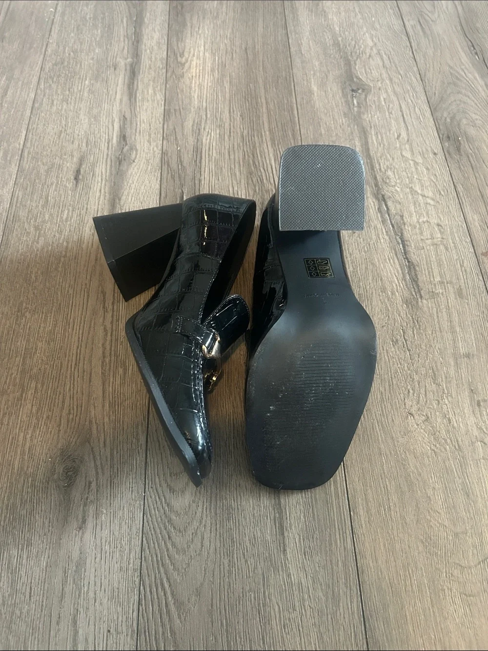 Black Croc-Embossed Block Heel Loafers Gold Bit size 8  fit a size 8.5 to 9